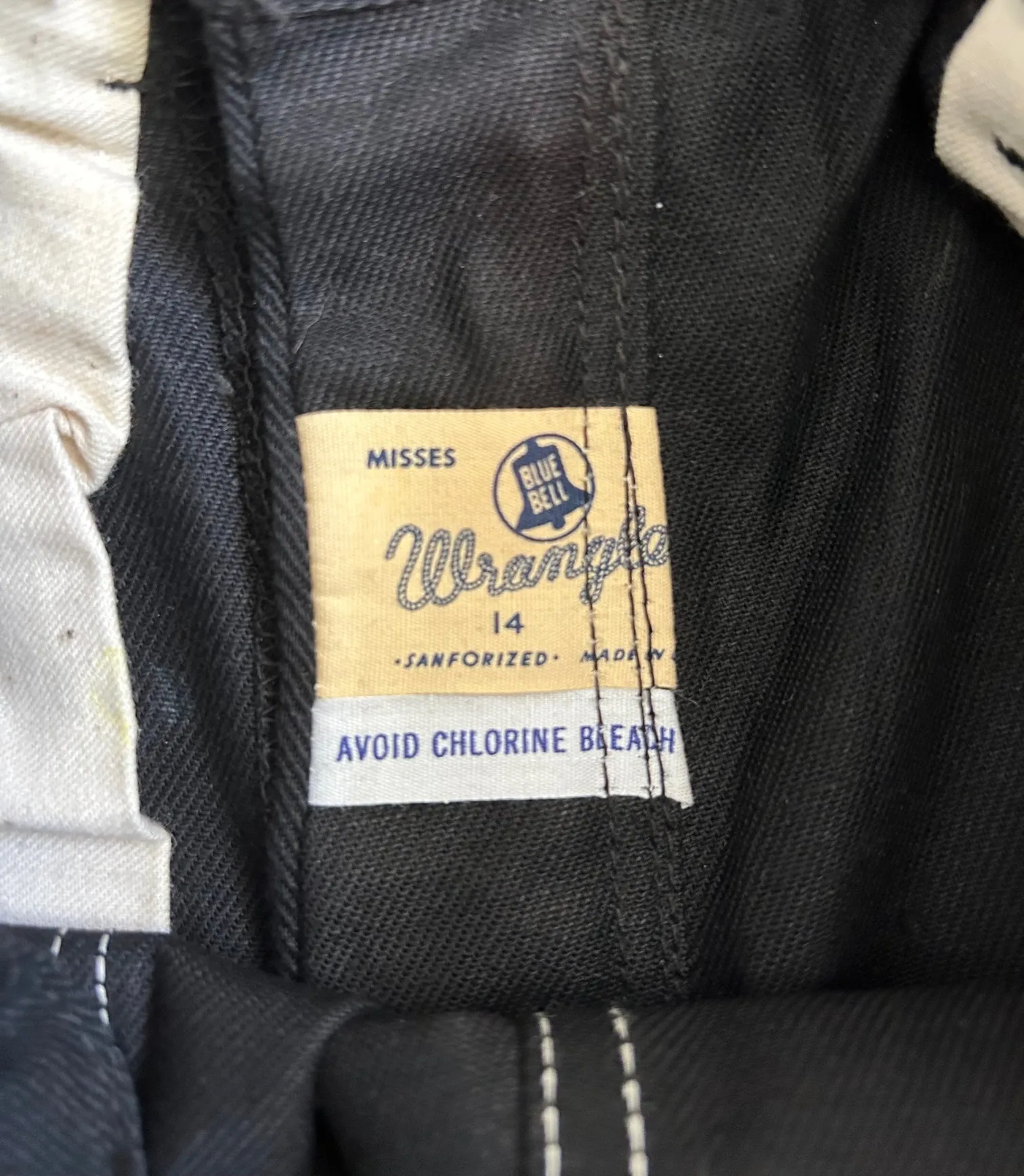 1950s 1960s Wrangler Blue Bell jeans . black denim pants . 26 waist