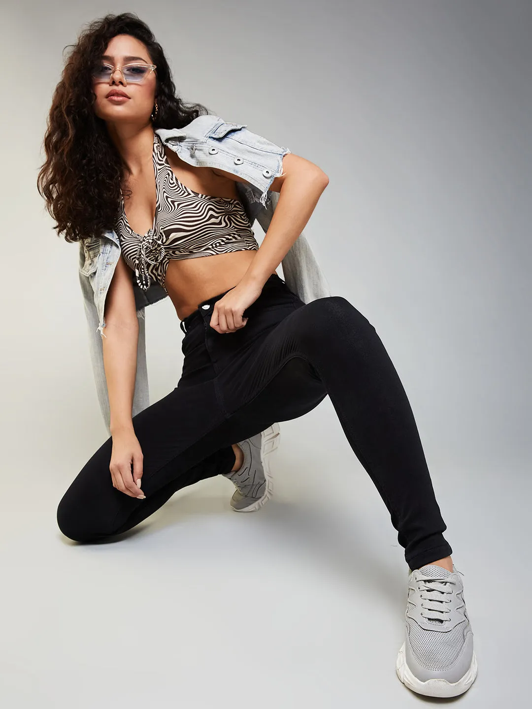 24/7 Women's Black Skinny High-Rise Clean-Look Regular Stretchable Denim Jeans