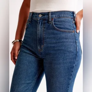 Abercrombie &amp; Fitch EUC Curve Love Ultra High Rise The Ankle Straight 33 / 16 R
