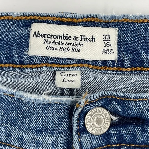 Abercrombie &amp; Fitch EUC Curve Love Ultra High Rise The Ankle Straight 33 / 16 R