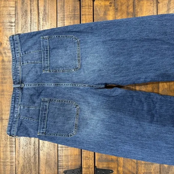 Anthropologie Pilcro Wide Leg Relaxed Waist Crop Yoke Darts Blue Denim Jeans 31