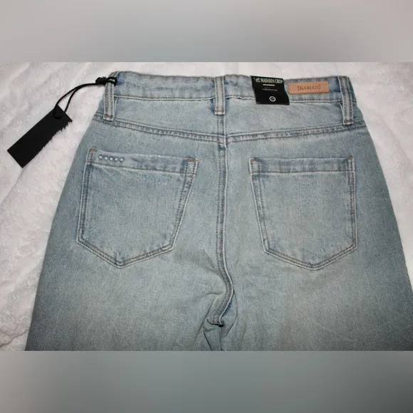 BLANKNYC Madison Crop Jeans (Size 24)