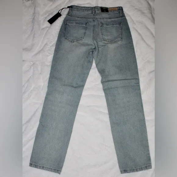 BLANKNYC Madison Crop Jeans (Size 24)