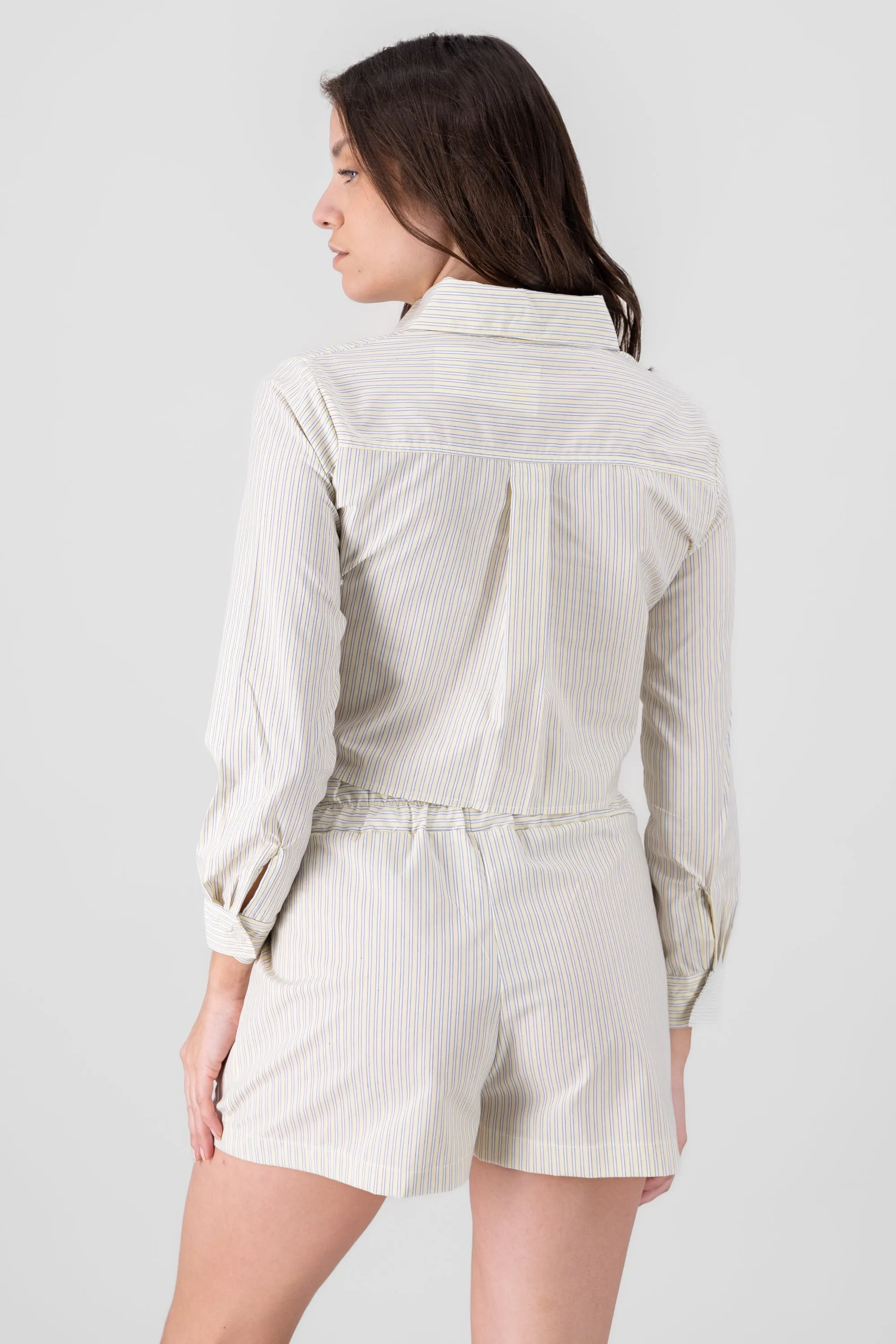 Camisa Crop Doble Bolsillo
