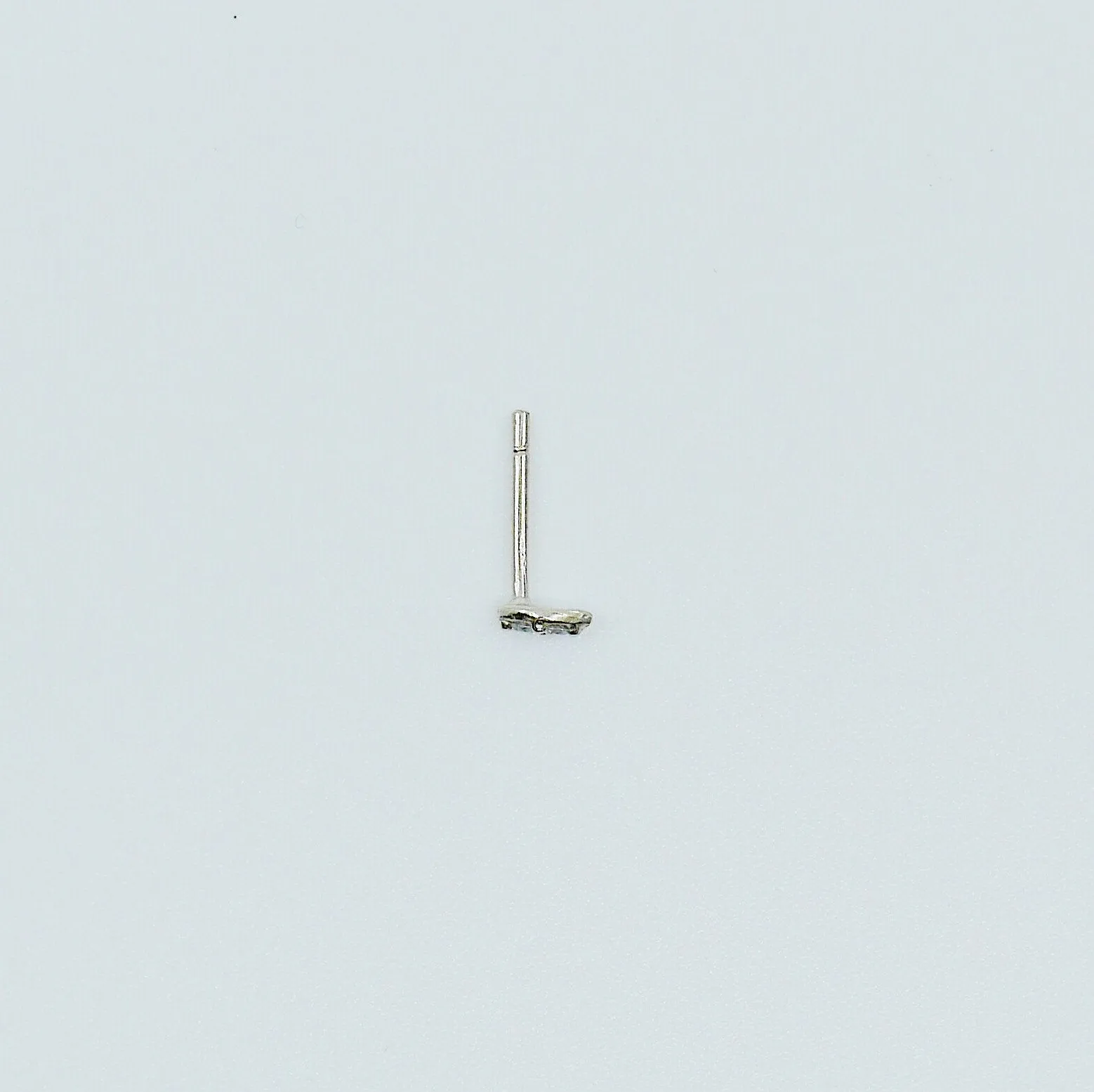 Deja Vu Single Diamond Earring