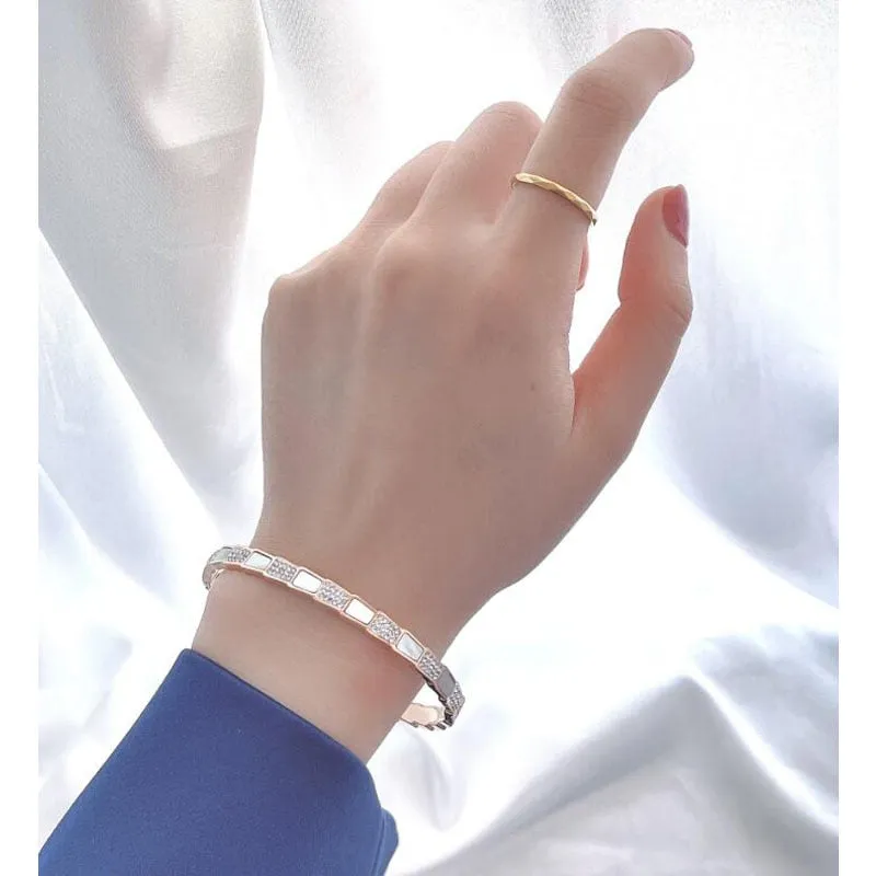 Excellent Quality Stainless Steel CZ Crystals With White Shell Bracelets For Women Men Luxury Trendy Snake Bangle Jewelry Gift