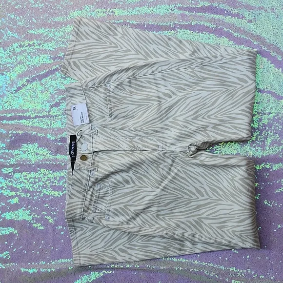EXPRESS Zebra Print Super High Rise Slim Ankle Cut Stretch Jeans NWT