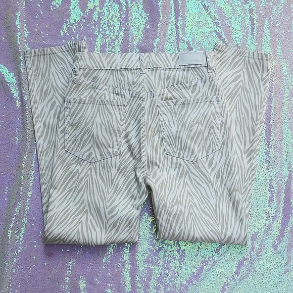 EXPRESS Zebra Print Super High Rise Slim Ankle Cut Stretch Jeans NWT