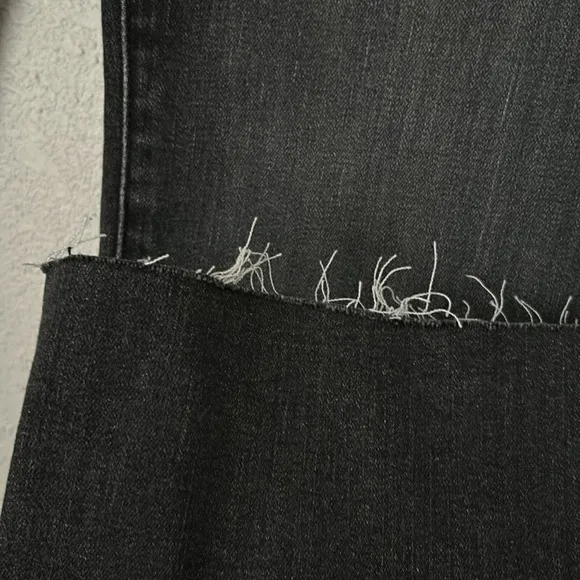 Joe's Jeans Size 28” Straight Crop Cut Hem in Faded Black