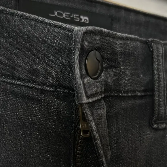 Joe's Jeans Size 28” Straight Crop Cut Hem in Faded Black
