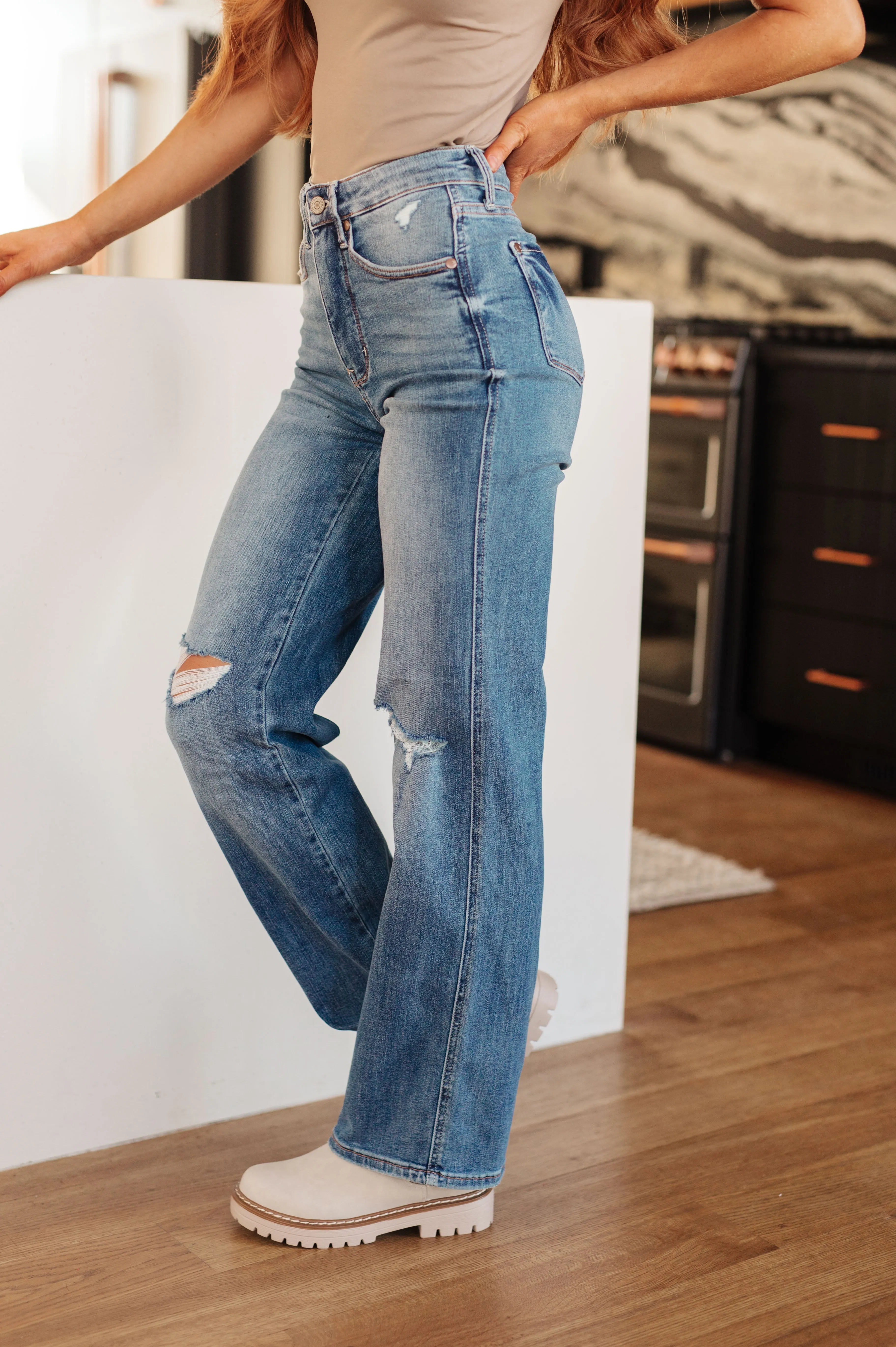 Judy Blue High-Rise Distressed Tummy Control Straight Leg Jeans
