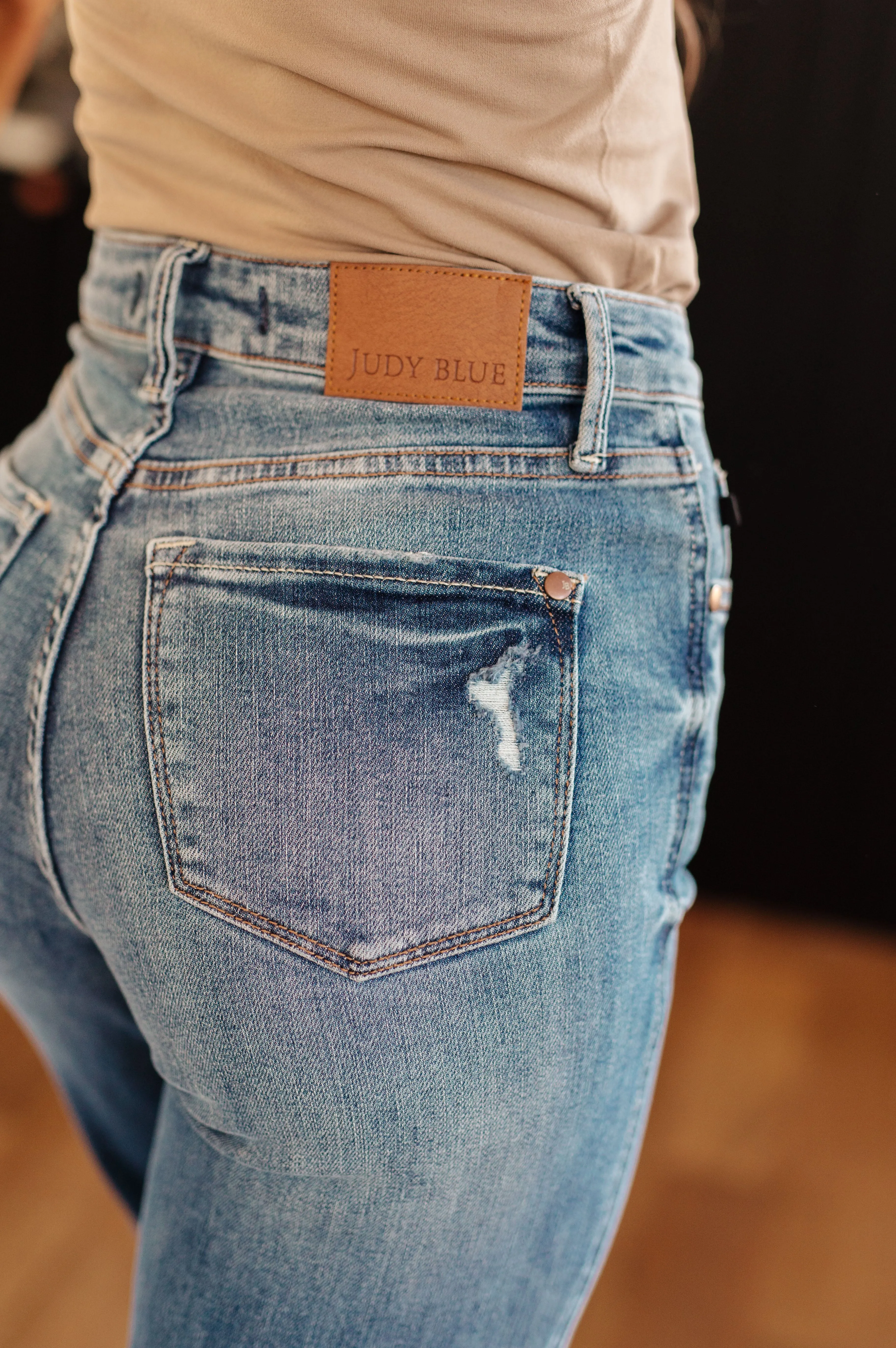 Judy Blue High-Rise Distressed Tummy Control Straight Leg Jeans