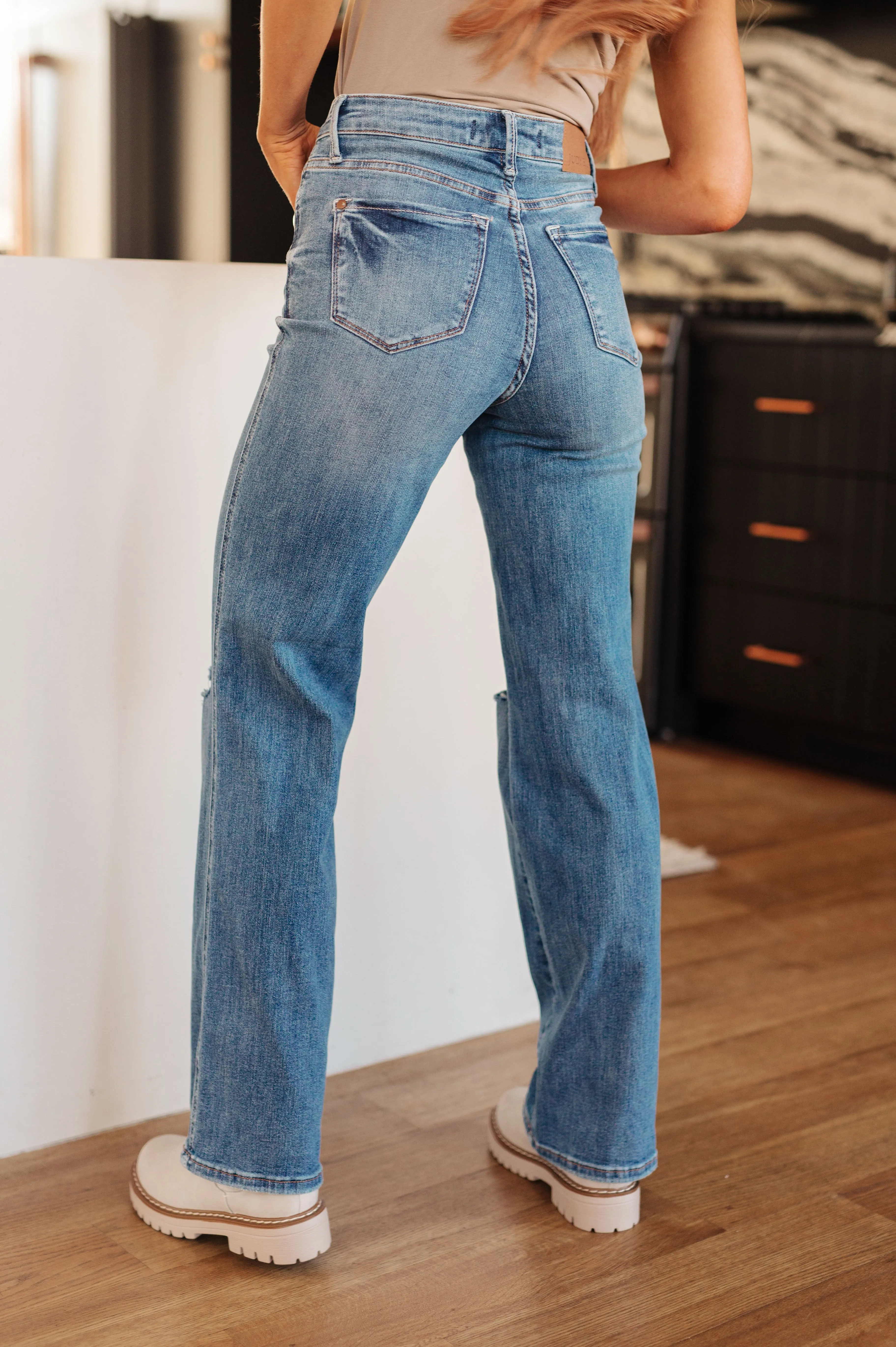 Judy Blue High-Rise Distressed Tummy Control Straight Leg Jeans