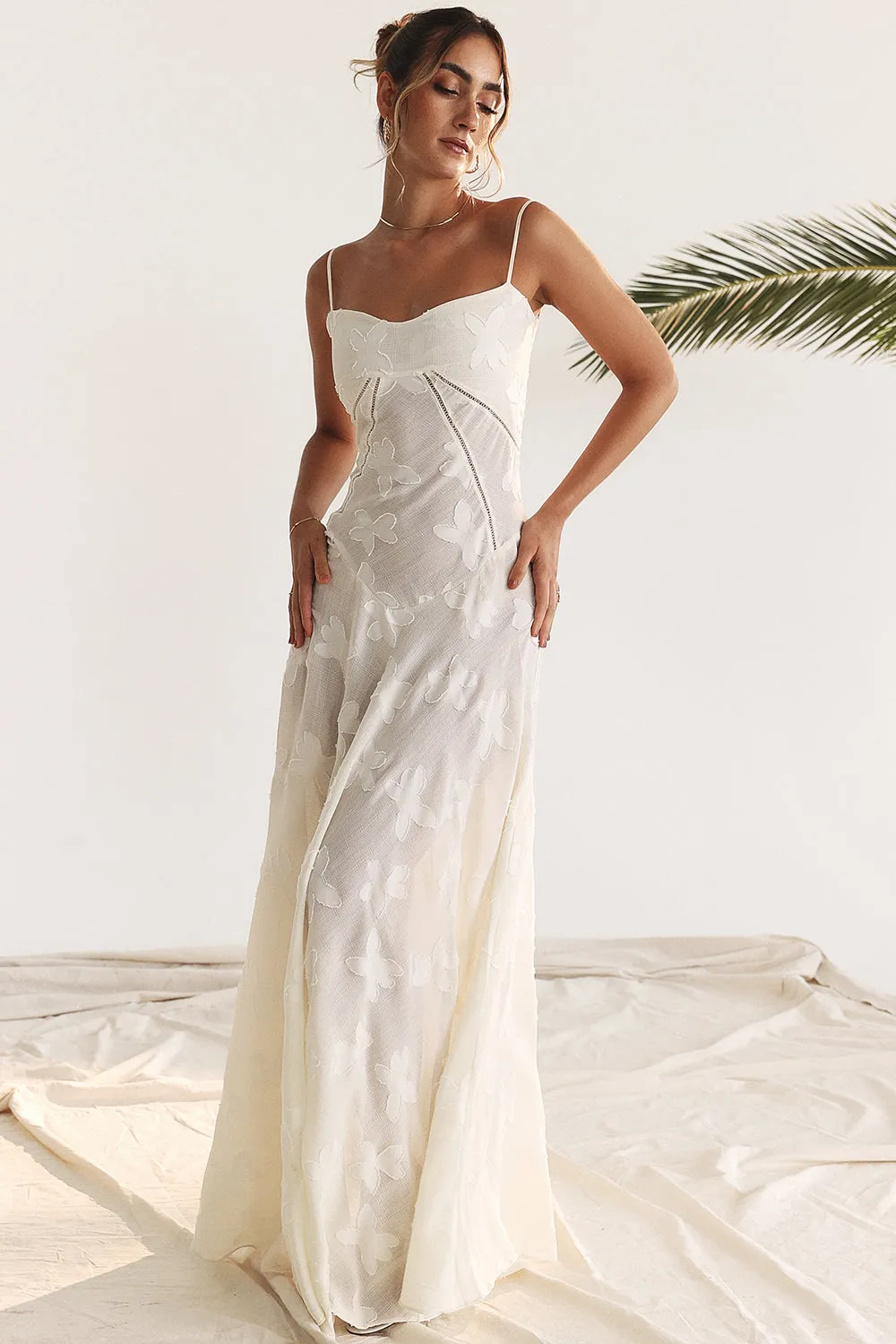 Karina® | Elegant and versatile summer dress