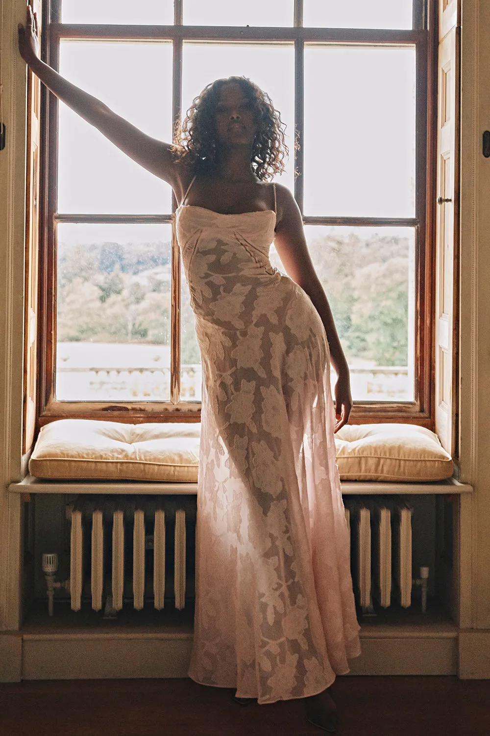 Karina® | Elegant and versatile summer dress