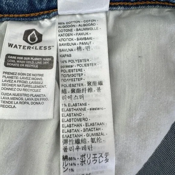 Levis Ribcage Bell blown out knee jeans