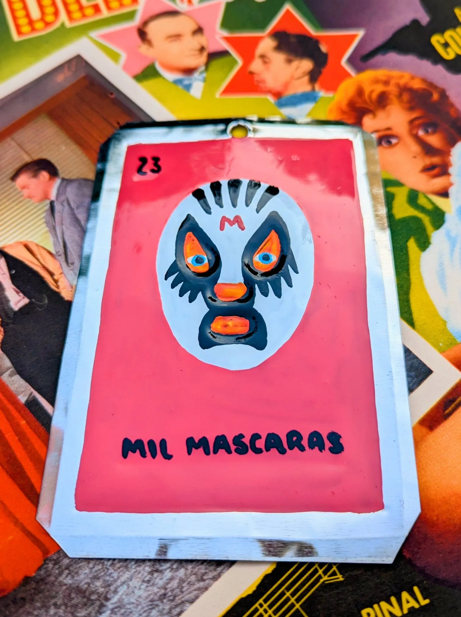 Luchador tin plaques