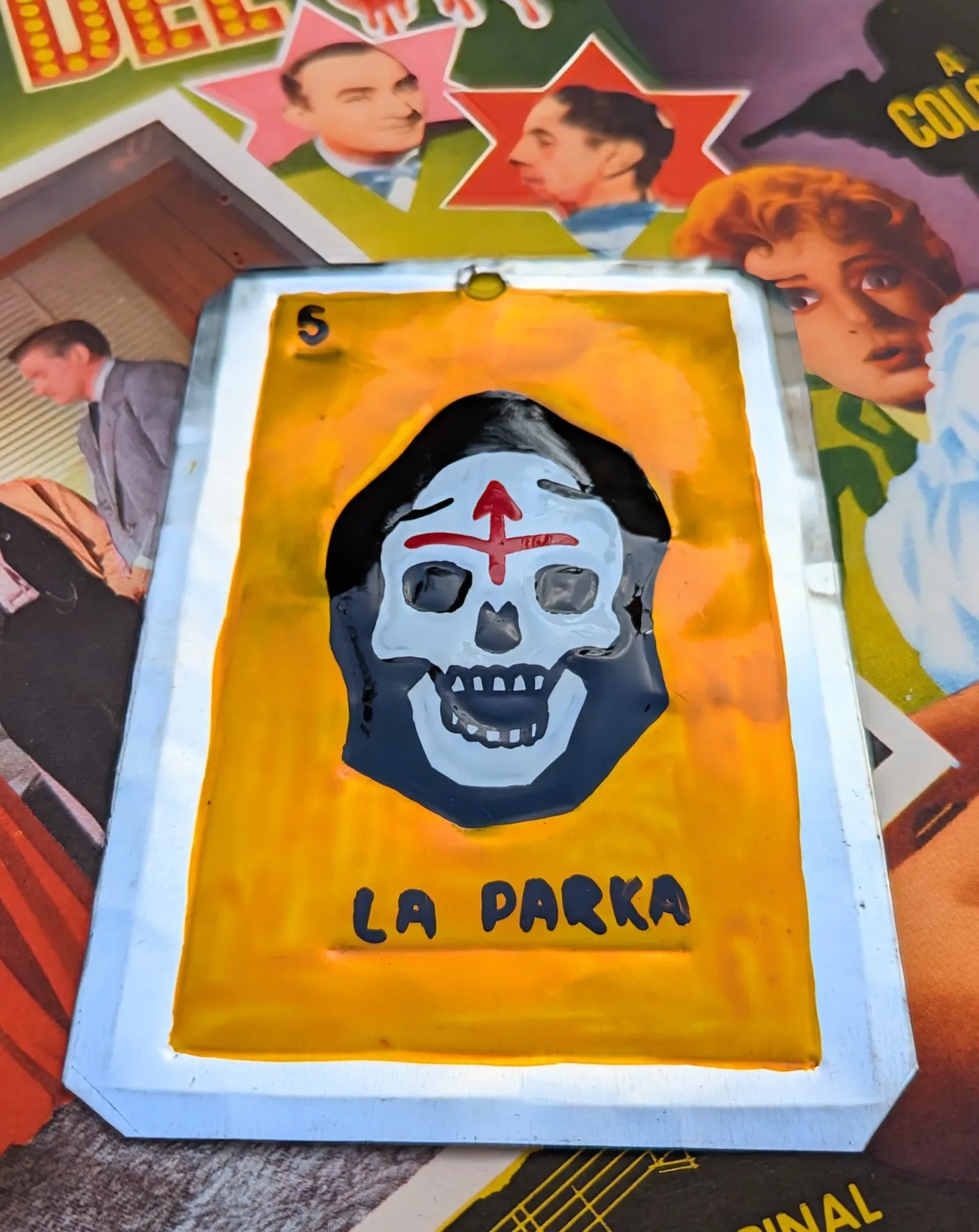 Luchador tin plaques