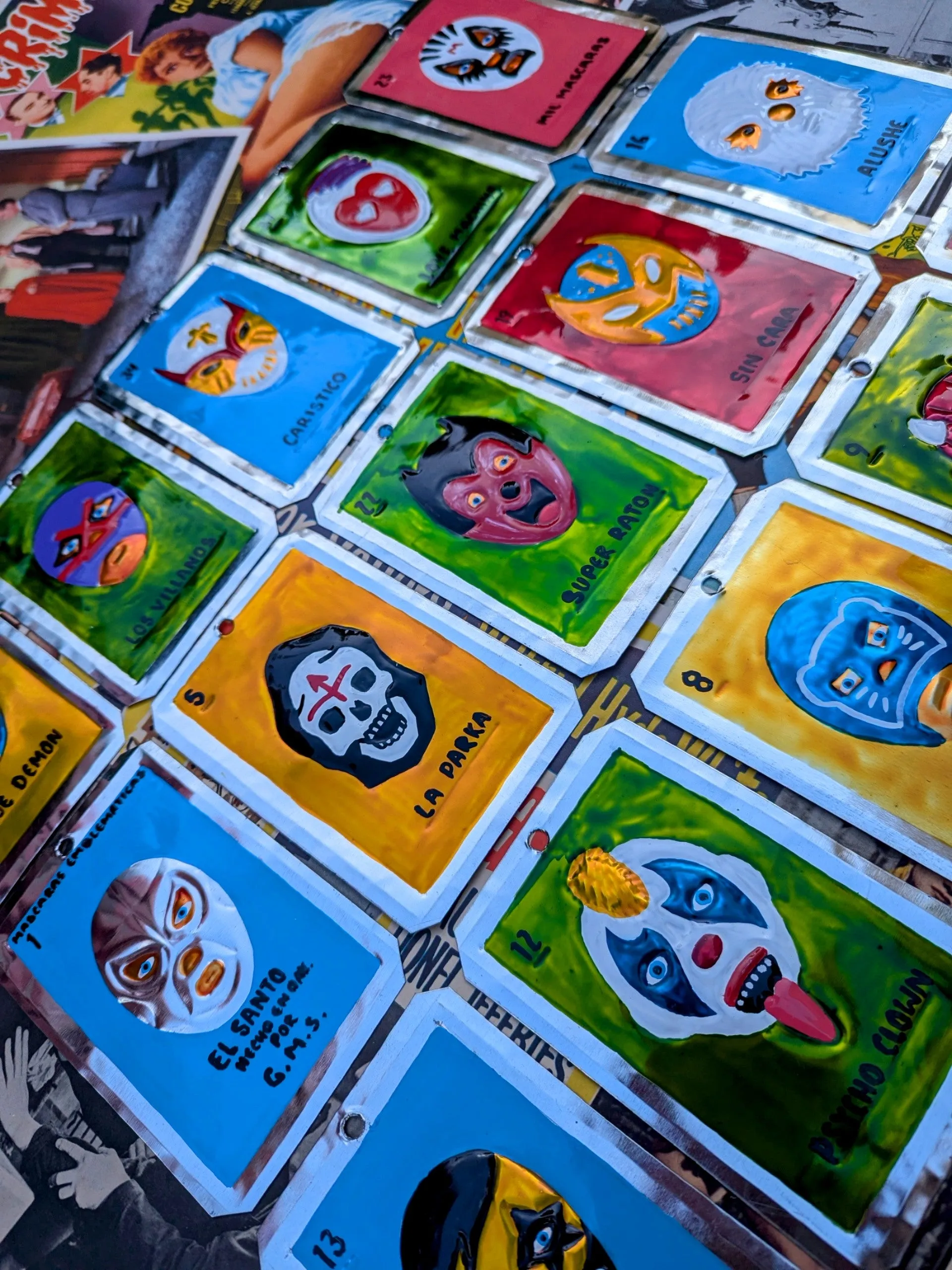 Luchador tin plaques
