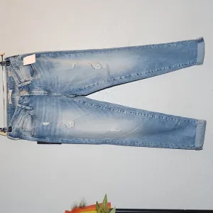 MAVI Ada Boyfriend Distressed Sample Jeans 26
