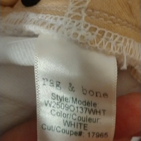 NWOT RAG AND BONE CIGARETTE JEAN IN WHITE SIZE 26