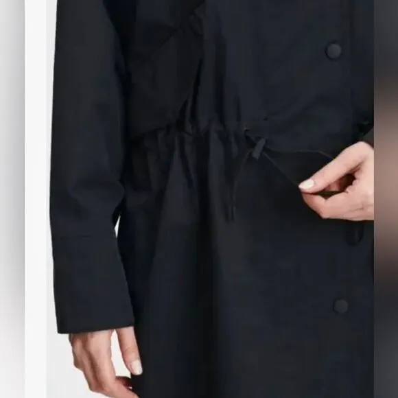 NWT Gap Oversized Rain Parka Size XS.