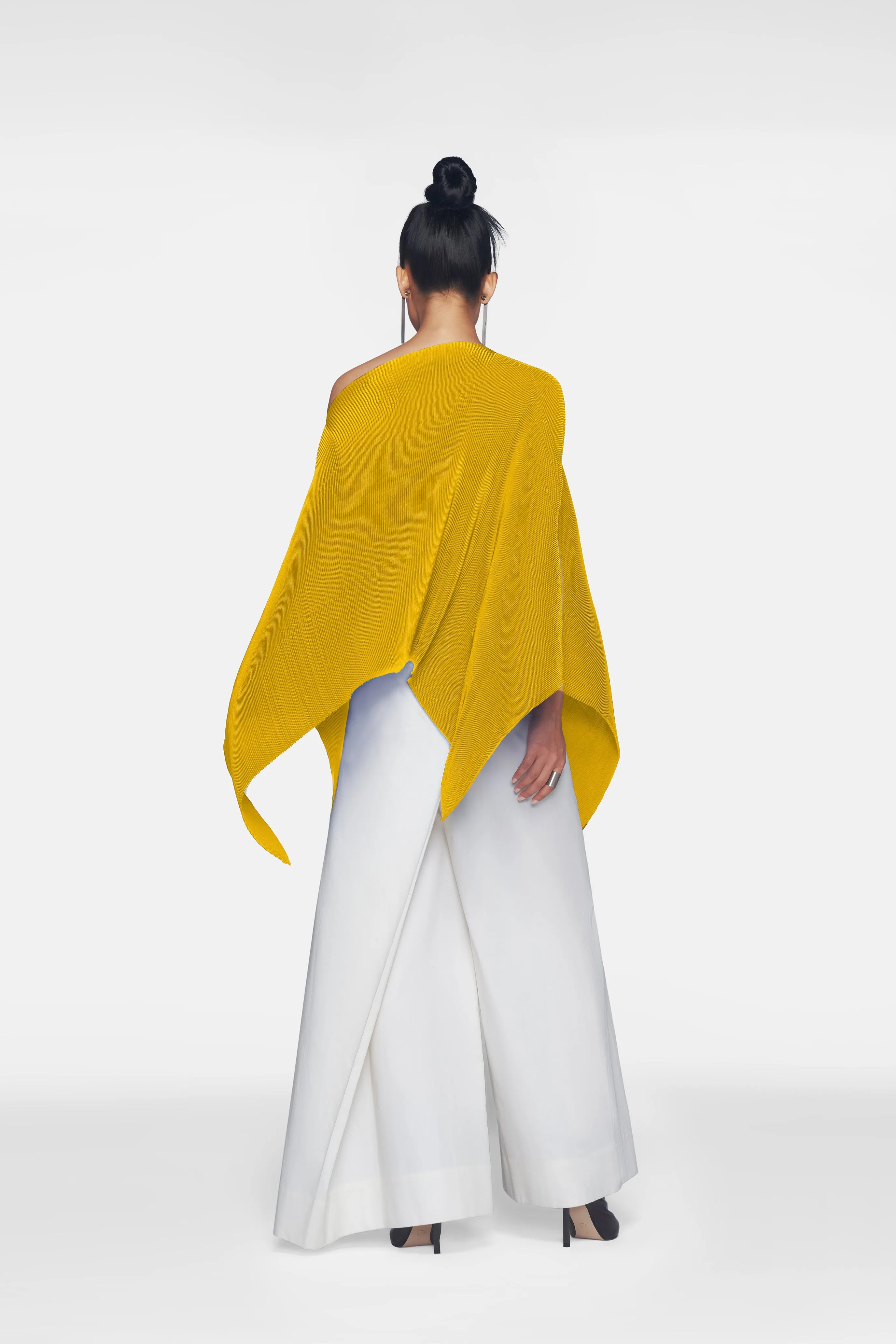 Pleated Short Poncho