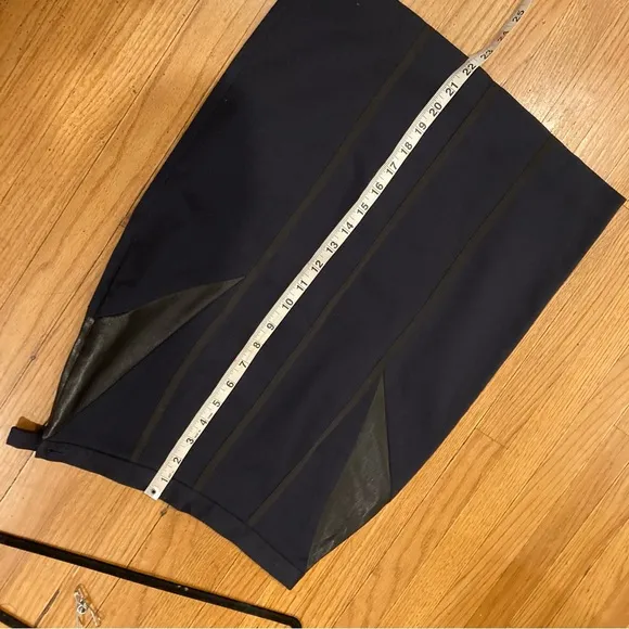 Rag &amp; Bone Cotton And Leather Pencil Skirt Navy Sleek Trendy