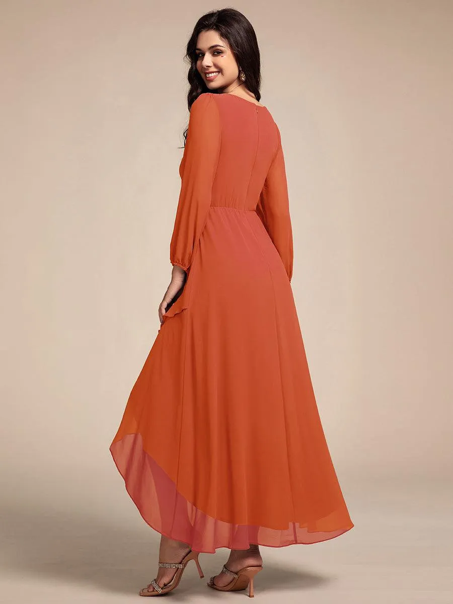 Robe de soirée formelle en mousseline de soie à manches longues et appliques à la taille