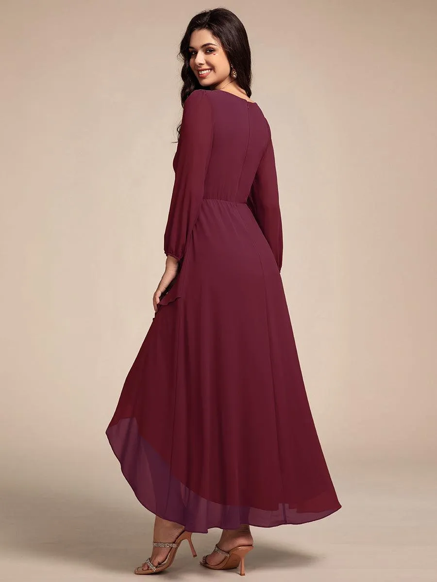 Robe de soirée formelle en mousseline de soie à manches longues et appliques à la taille