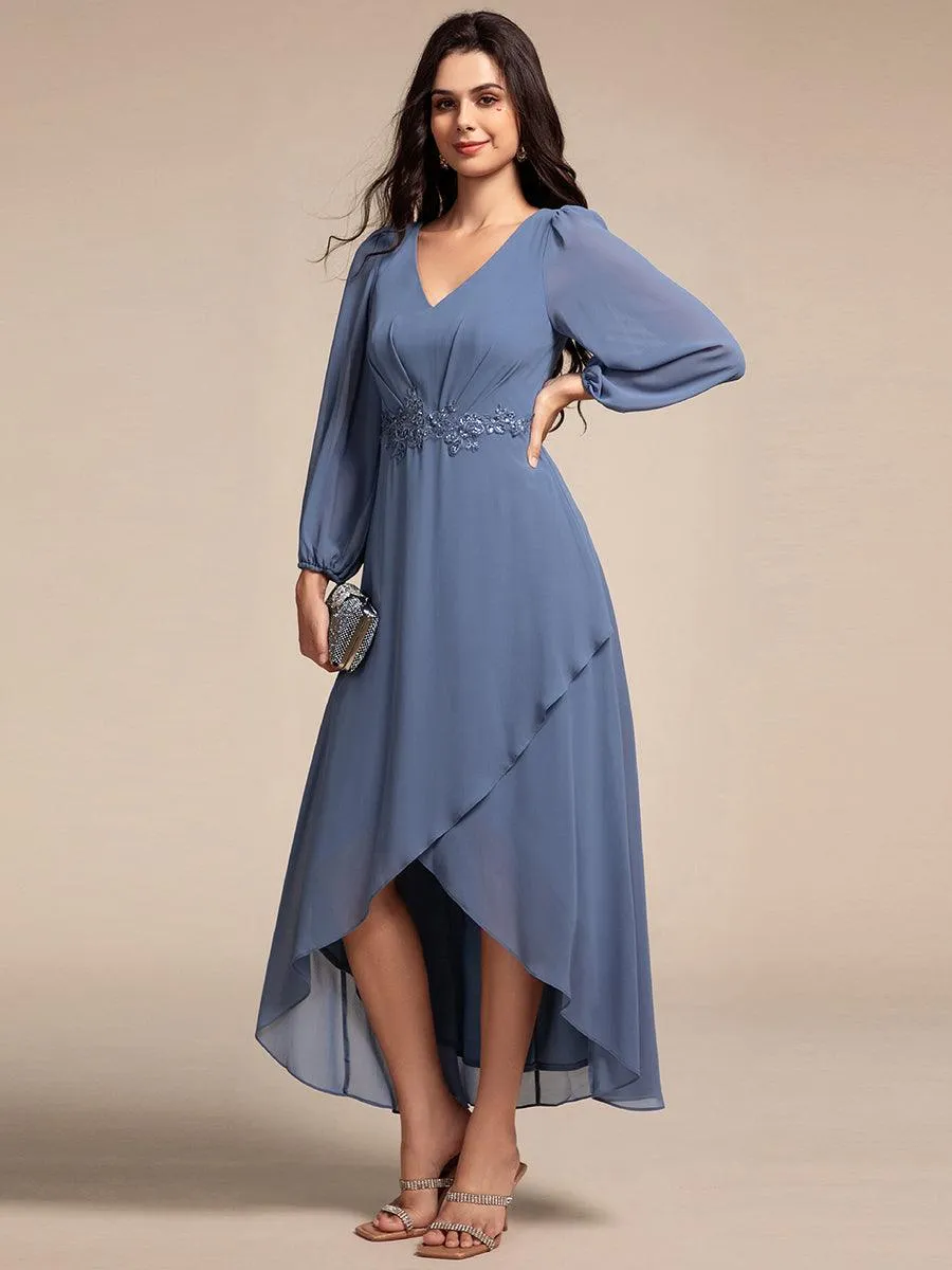 Robe de soirée formelle en mousseline de soie à manches longues et appliques à la taille