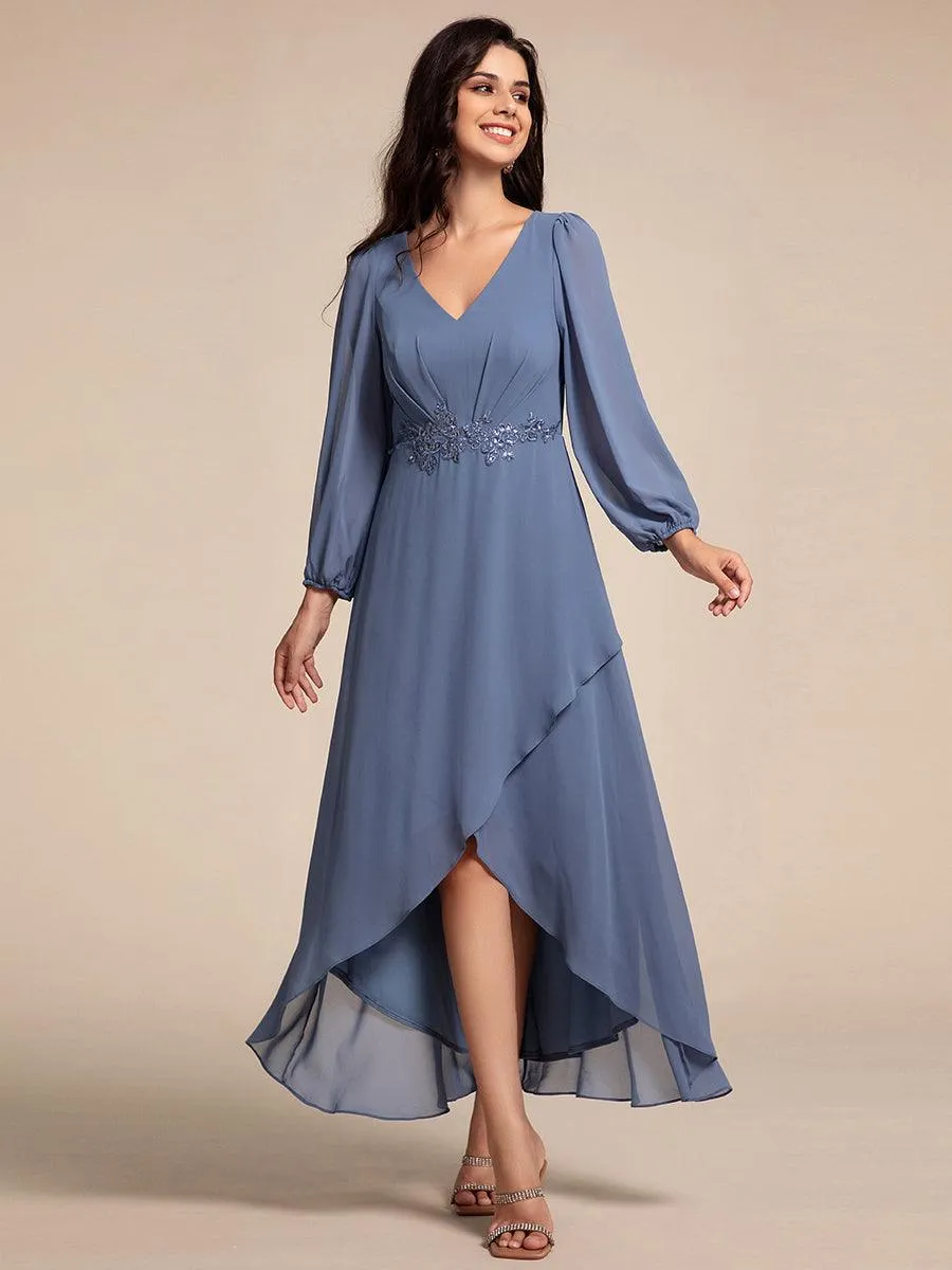 Robe de soirée formelle en mousseline de soie à manches longues et appliques à la taille