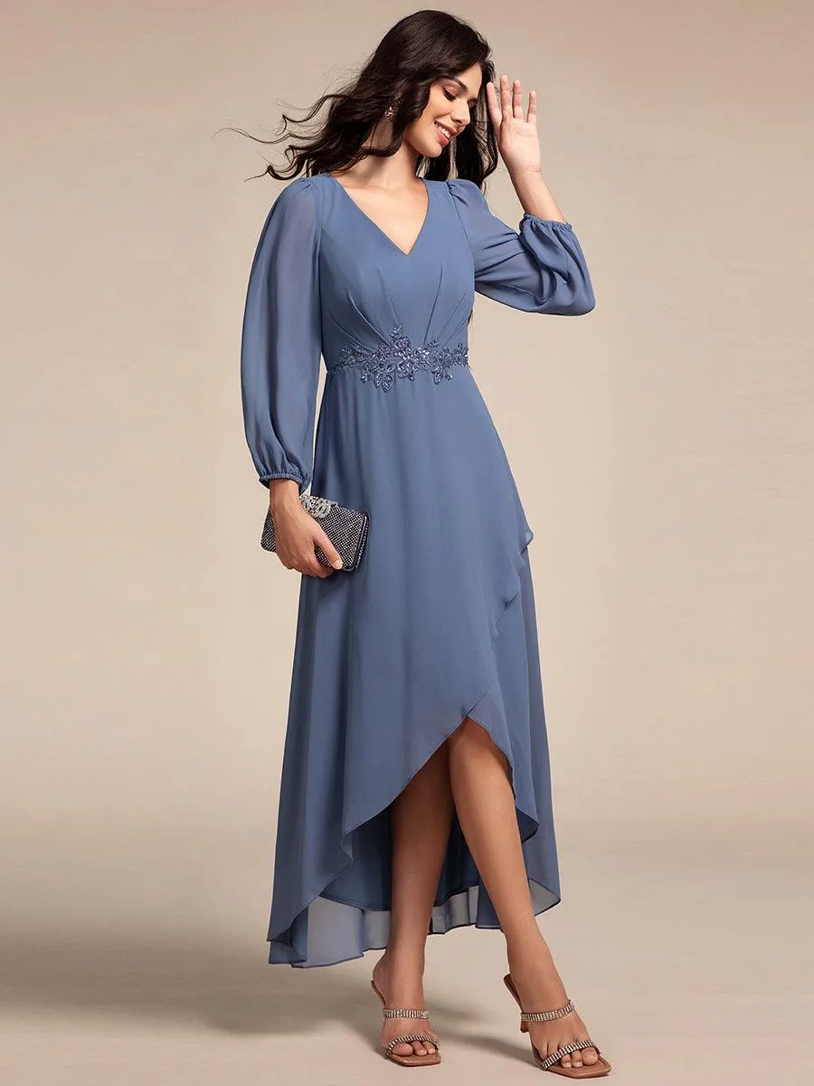 Robe de soirée formelle en mousseline de soie à manches longues et appliques à la taille
