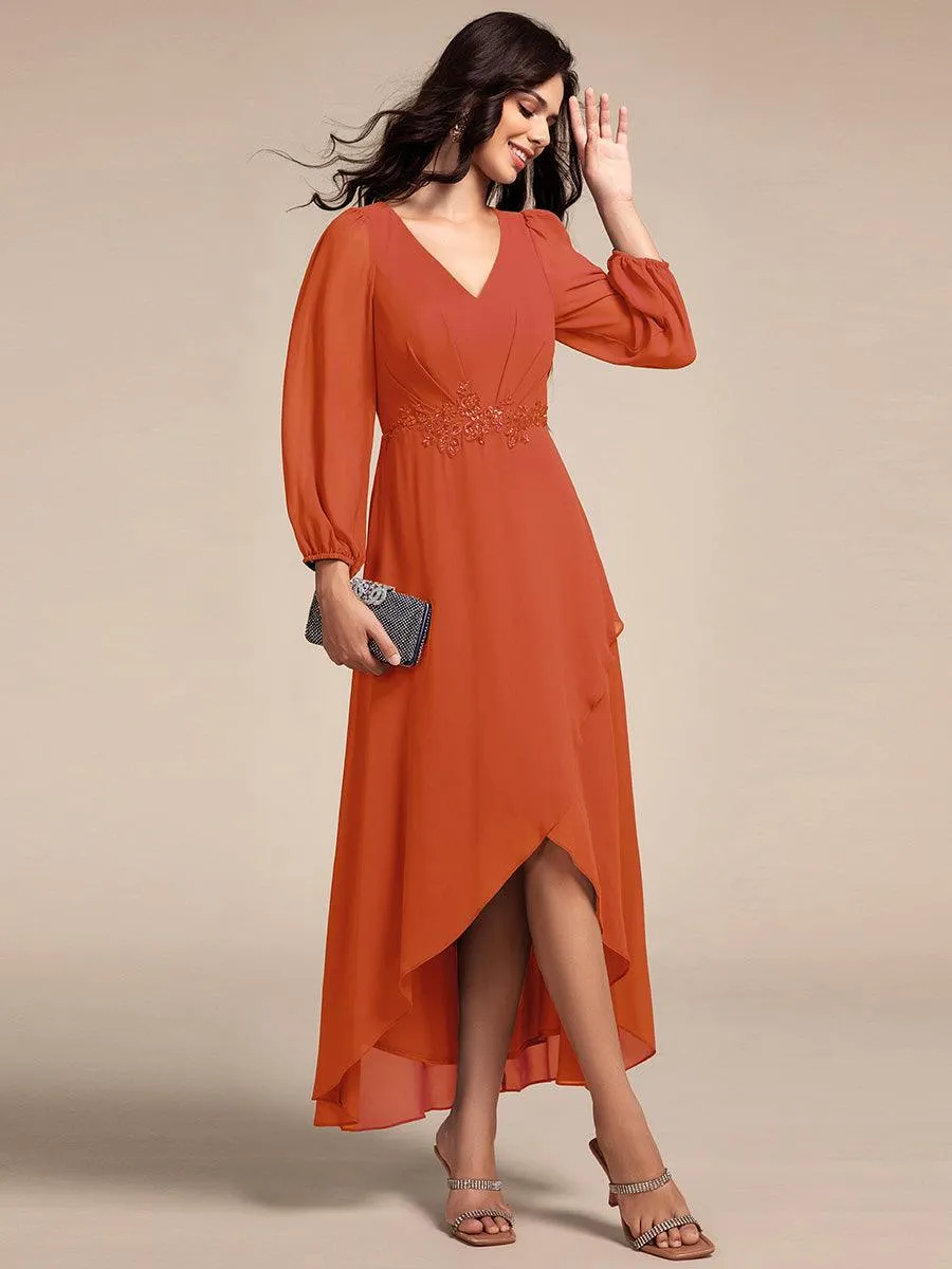 Robe de soirée formelle en mousseline de soie à manches longues et appliques à la taille