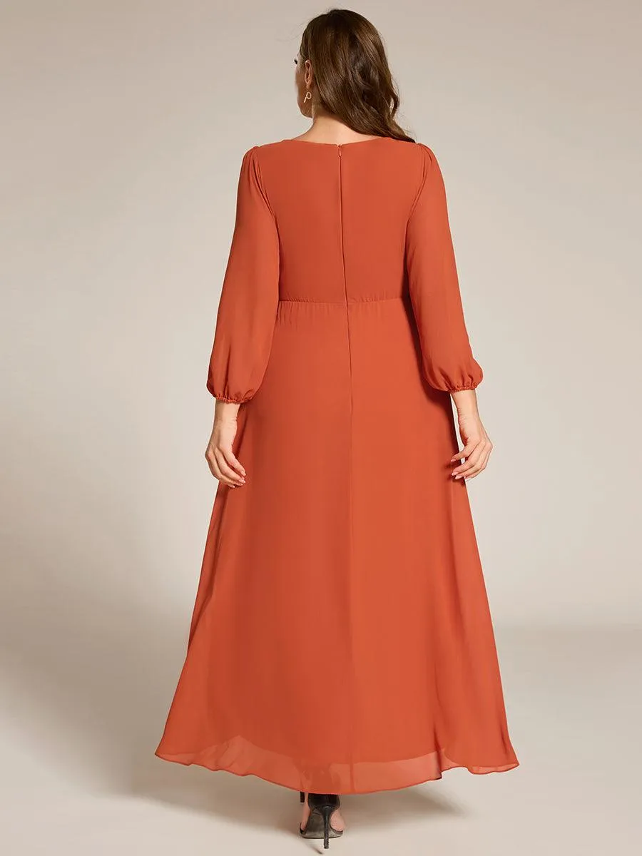 Robe de soirée formelle en mousseline de soie à manches longues et appliques à la taille