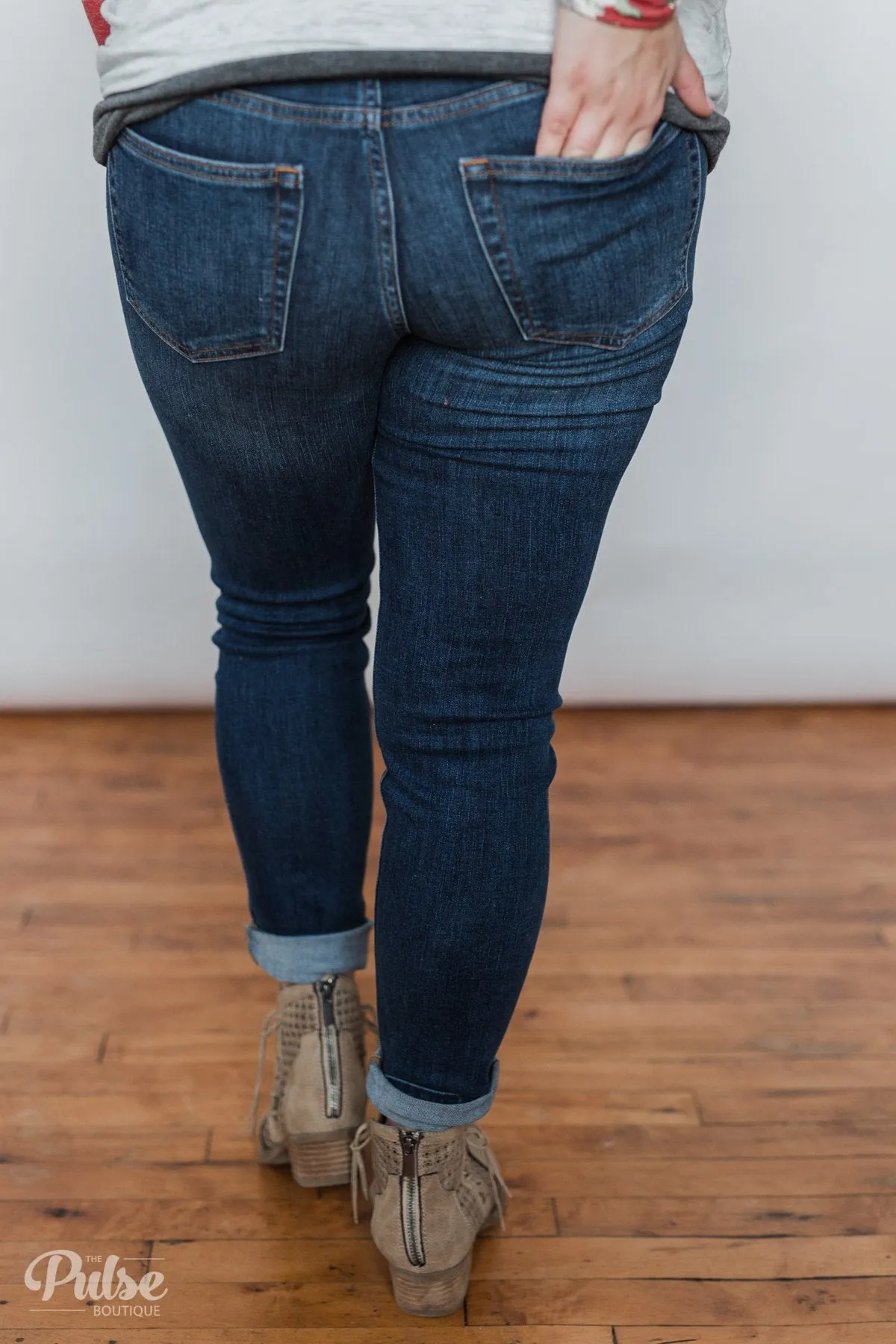 Sneak Peek Jeans- Becky wash