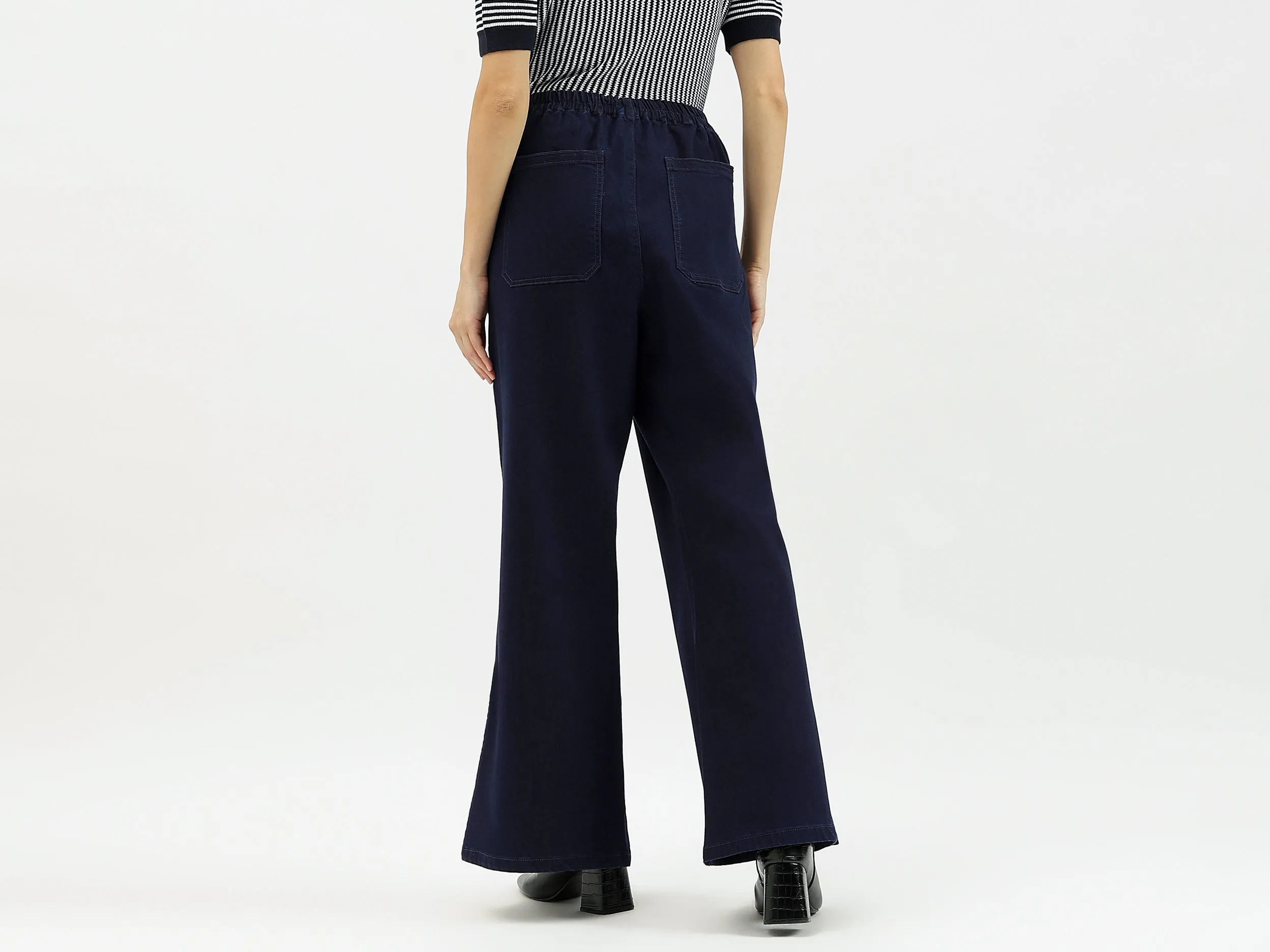 Solid Straight Fit Jeans