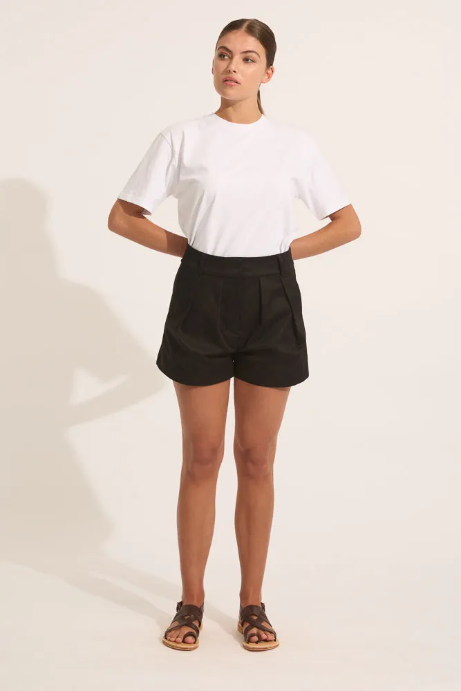 TAILORED PLEAT HIP SHORTS - BLACK