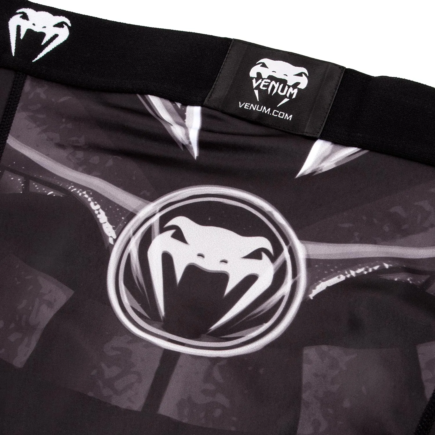 Vale Tudo Shorts Venum Gladiator 3.0 - zwart/wit